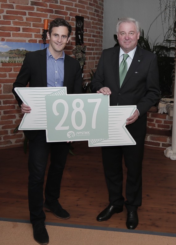 JVP_Schnitzer_mit Schutzenhofer als Botschafter